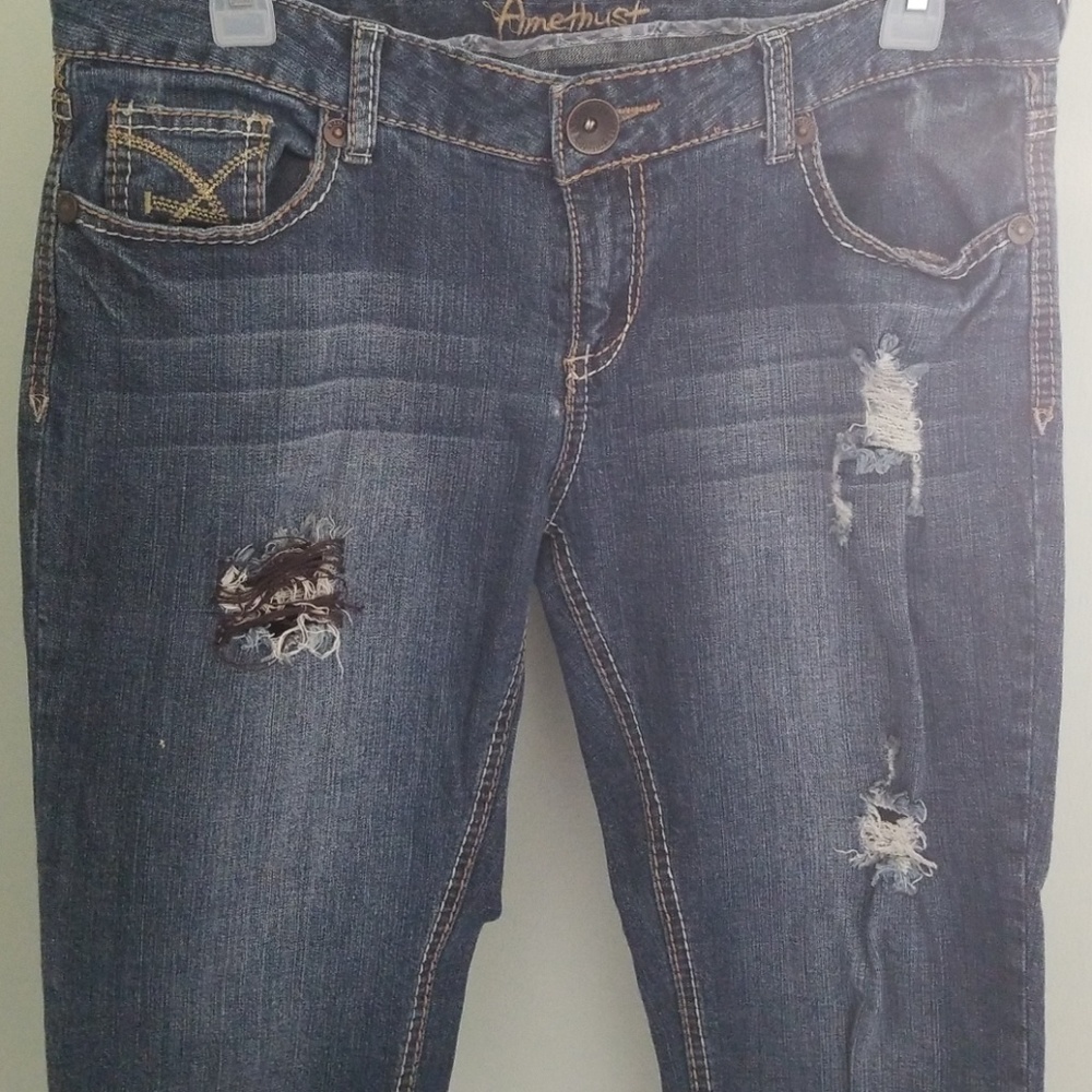 Knee Jean's